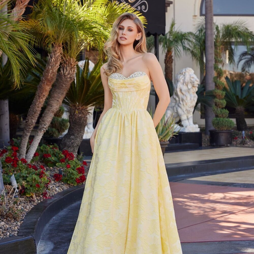 New Yellow Floral Lace Embellished A-Line Evening Gown w/ Corset Bodice NX T1912